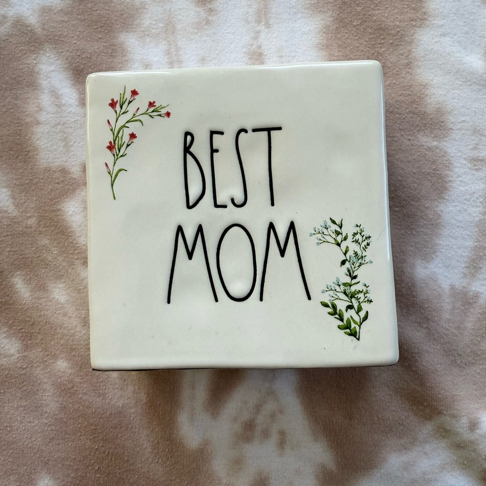 Rae Dunn Artisan Collection BEST MOM Block